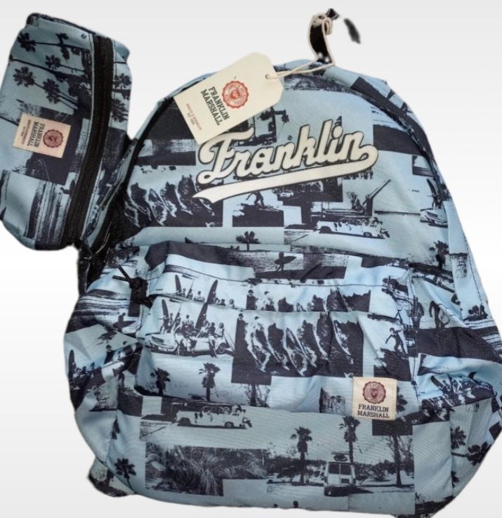Mochilas varias marcas novas