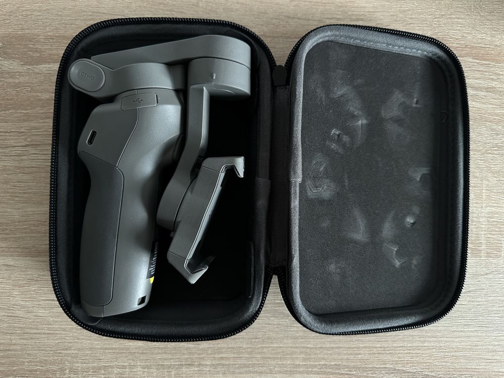 DJI osmo mobile combo 3