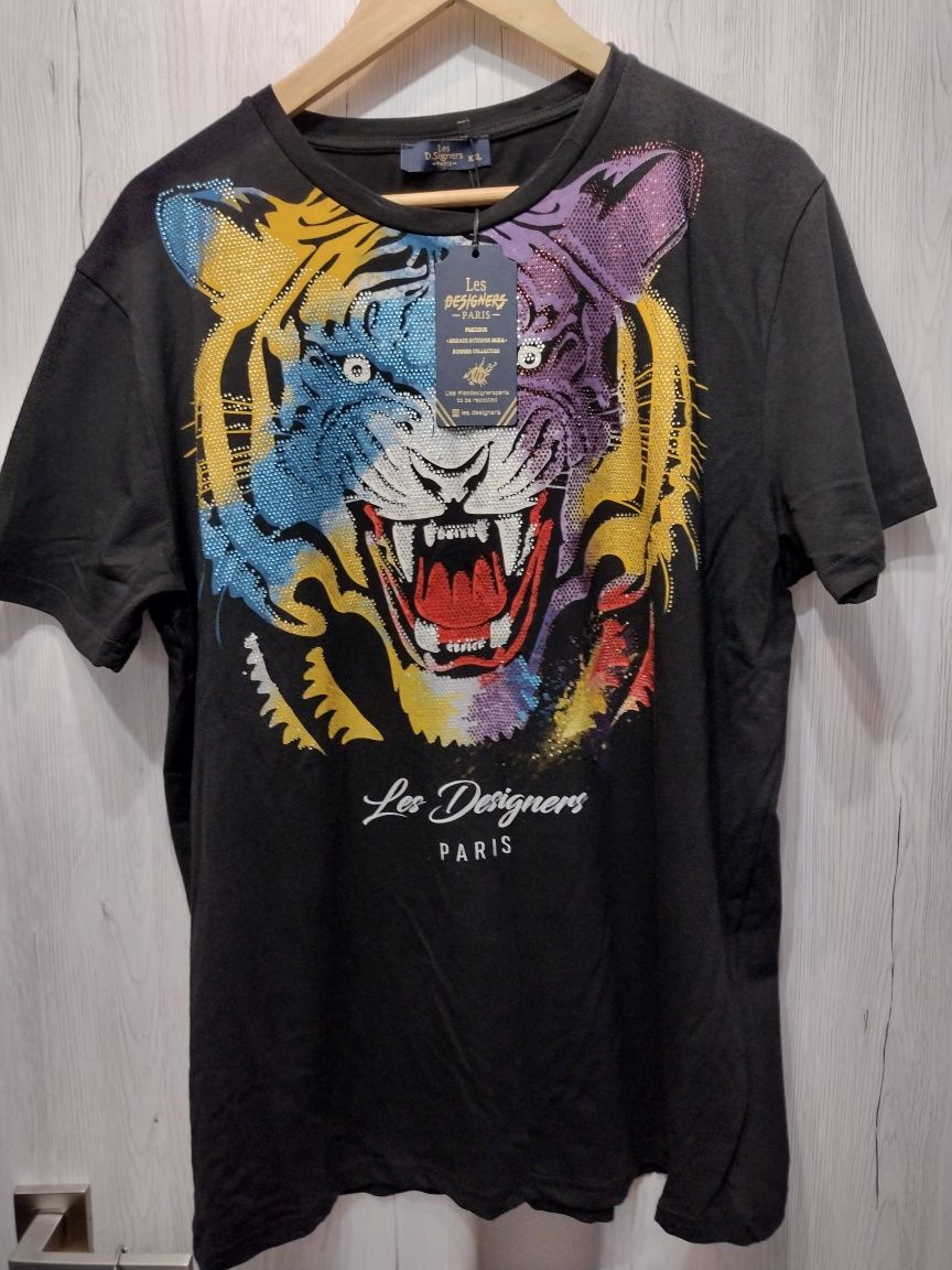 Czarna koszulka z kolorowym tygrysem