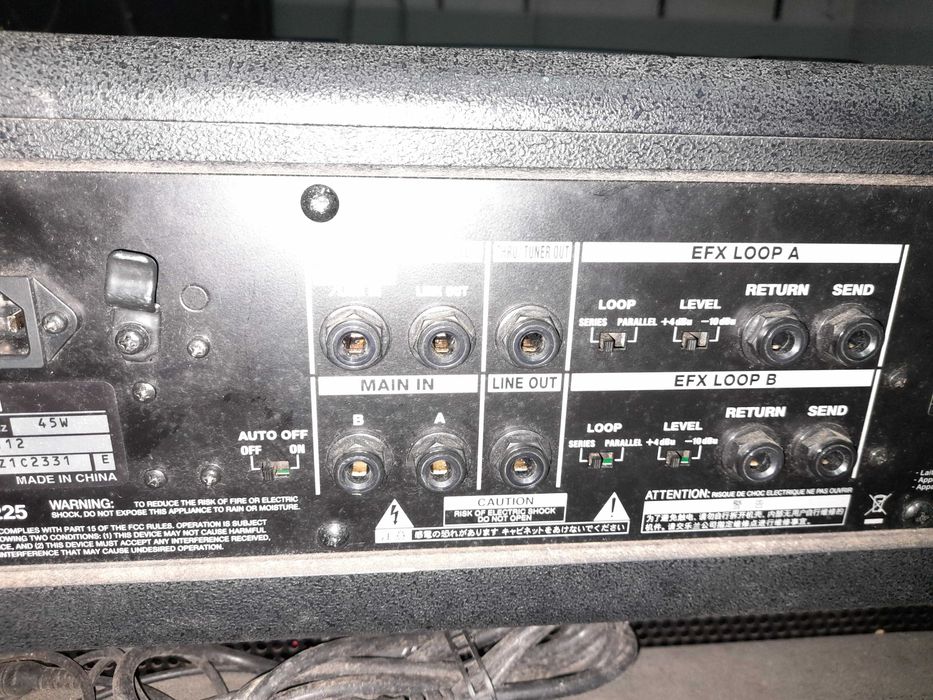 amplificador Roland GA112 100w.