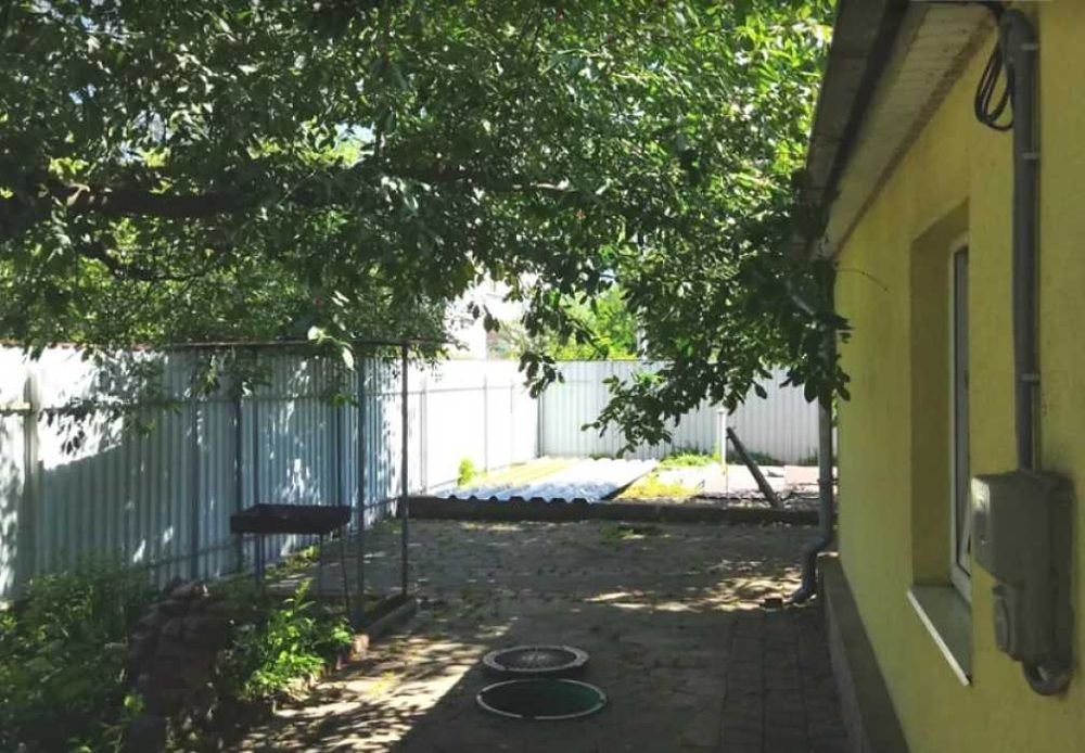 Фасад 10 сот офіс ТЦ бізнес Осіння Булаховського Біличі Академмістечко