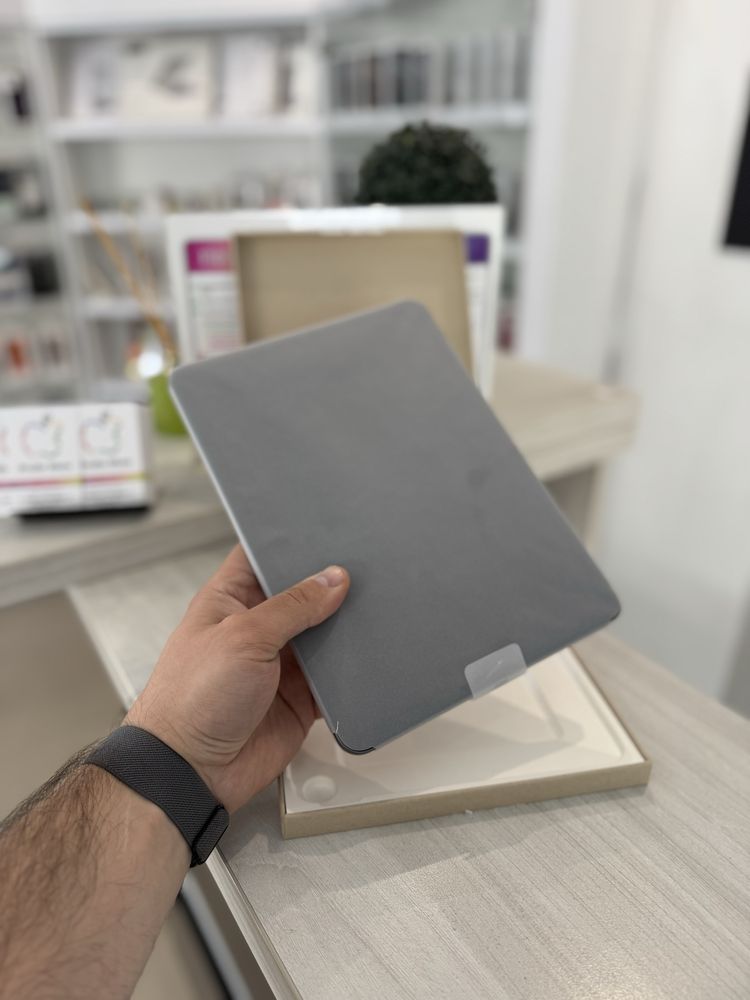 New Apple iPad Air 5 M1 64Gb Space Gray Wi-Fi (MM9C3)
