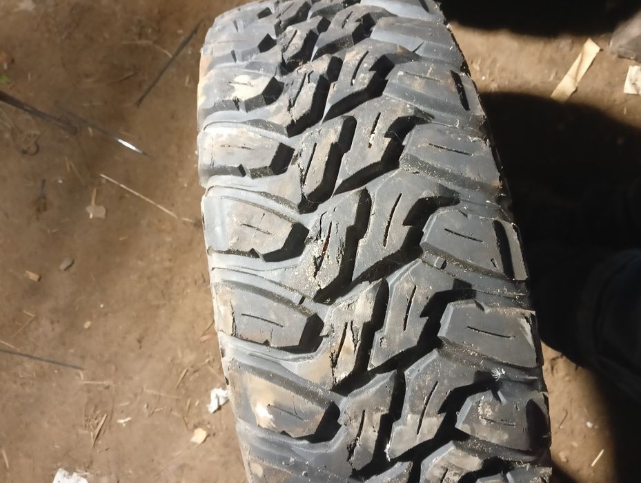 Opony terenowe 235/65/17