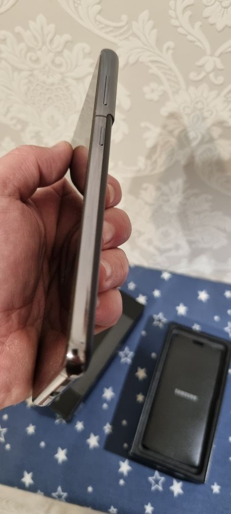 Продам Samsung S21 5G 8/128 (Duos)