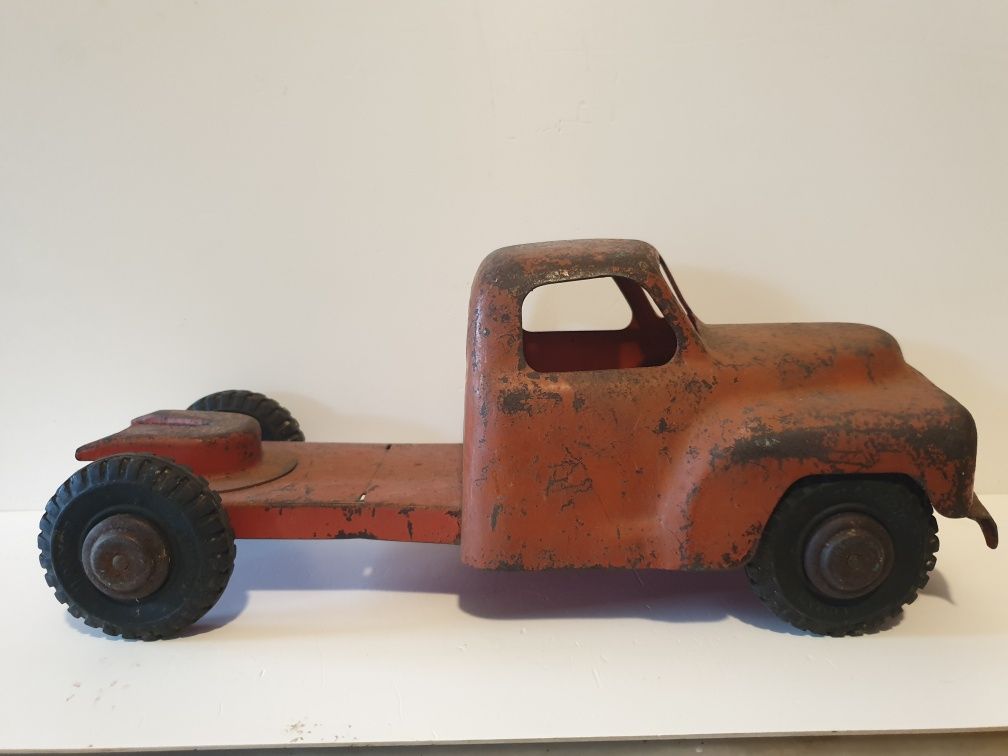 Antigo brinquedo em chapa camião de reboque americano Toy Truck