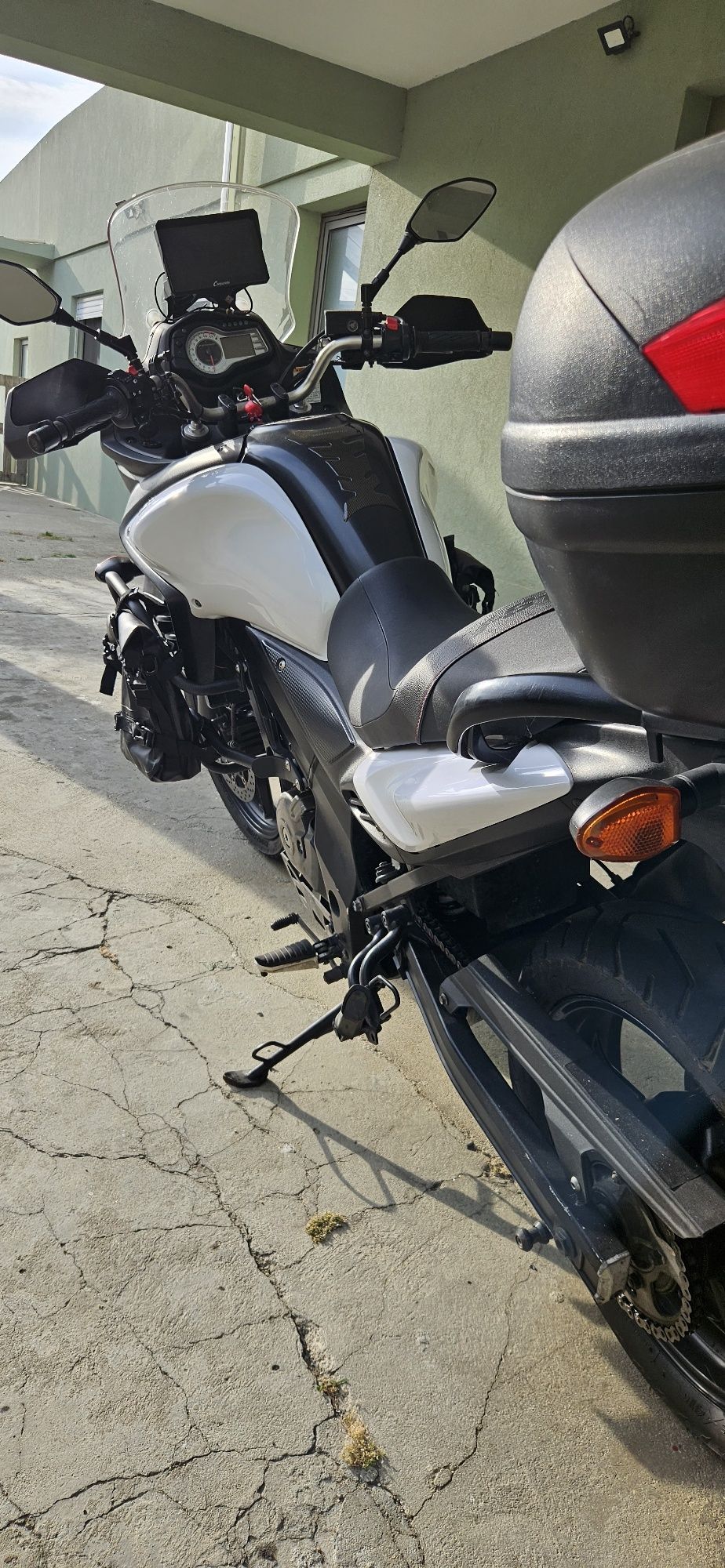 Suzuki V-strom 650