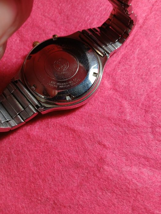 Relógio oriente automático