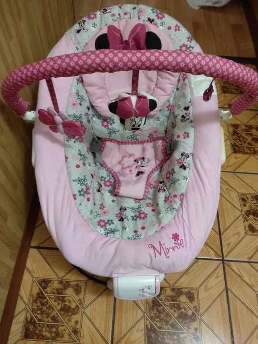 Кресло шезлонг качалка гойдалка для детей манеж детский с мелодиями