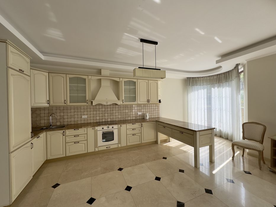 Продаж елітного котеджу 250 м² у Шаянах, Закарпатська обл.