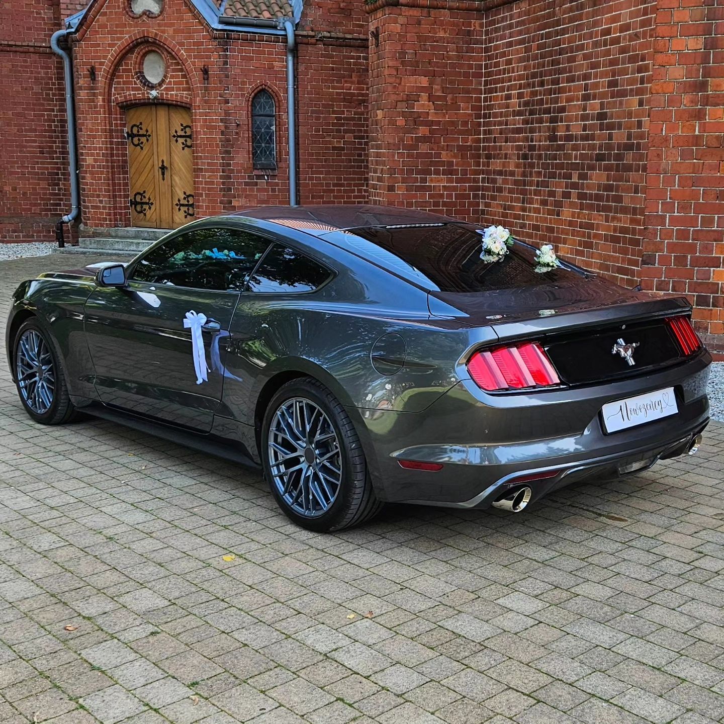 Auto do ślubu, ford Mustang, wynajem auta, samochód na wesele. Cabrio