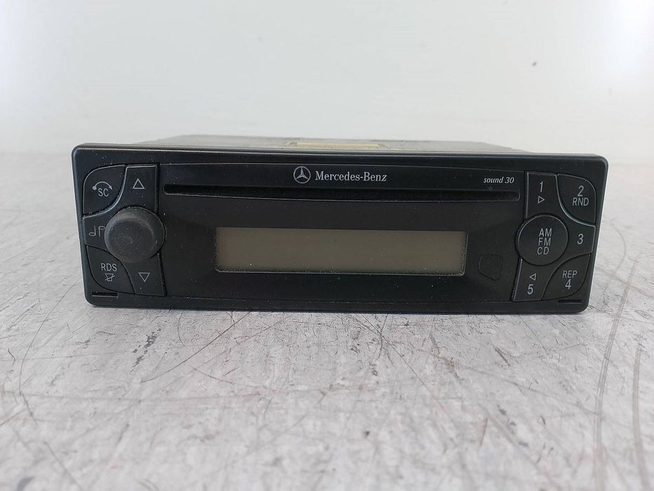 RADIO CD MERCEDES-BENZ VANEO A0048201486 BECKERQ02