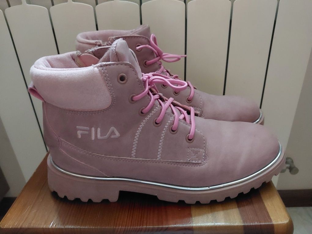 Buty trapery Fila r. 39 (wkładka 25 cm)