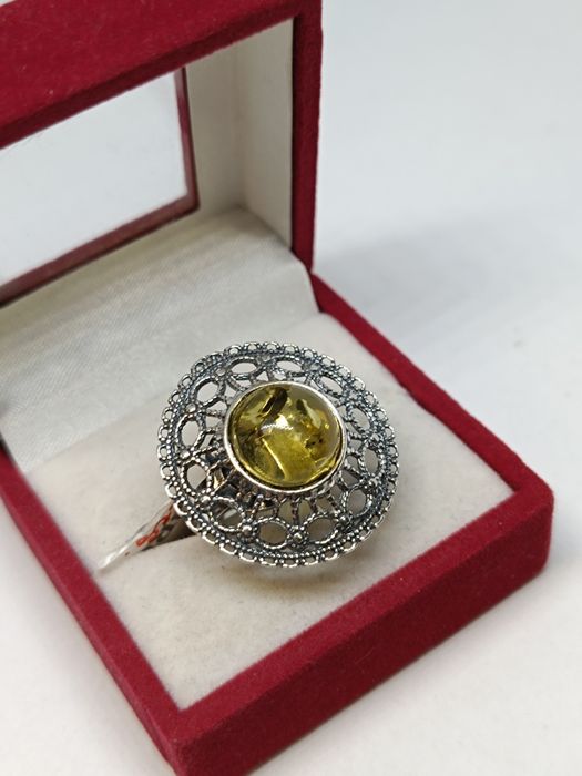 Srebrny pierścionek z cytrynowym bursztynem regulowany, rezerwacja