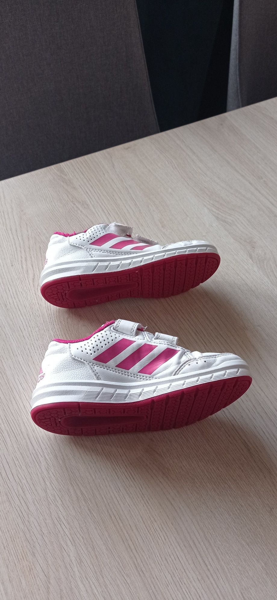 Buty dla dziewczynki Adidas 28. Wkładka 18cm .