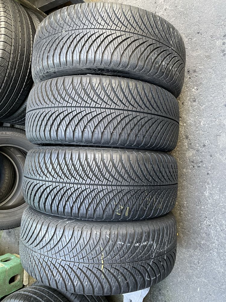 235/55 R17 Goodyear Vector 4Season GEN-2