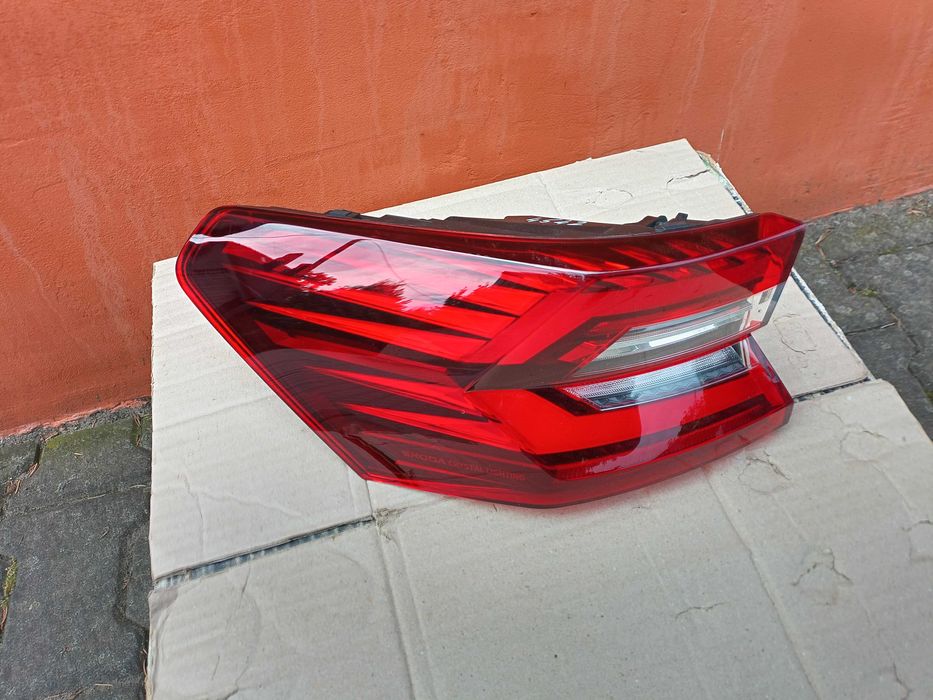 Lampa tył lewa Skoda Kodiaq 2024 57H nr4542