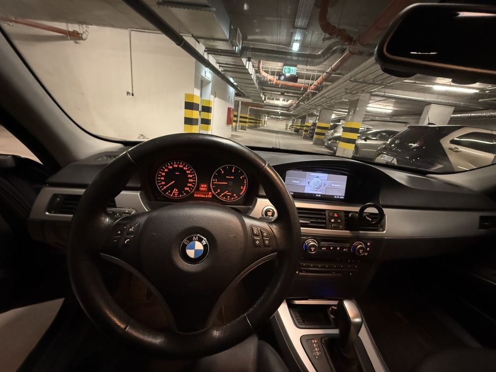 BMW E90 320d 2007r. M47 163km automat garażowana felgi 18' M pakiet