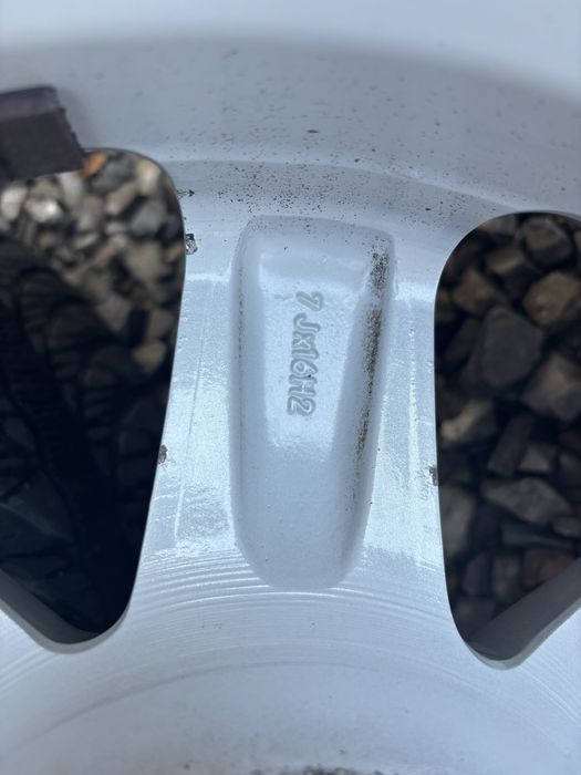 Felgi z oponami zimowymi 205/55R16