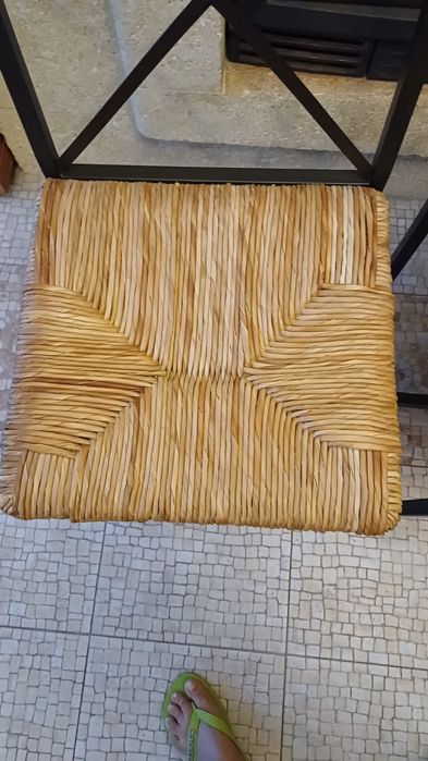 2 Cadeiras de sala de jantar em palhinha de 30€ cada