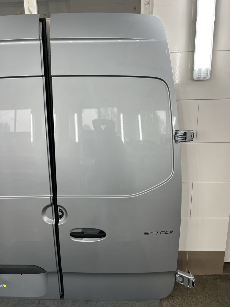 Задні високі двері сірі металік Mercedes Sprinter W907