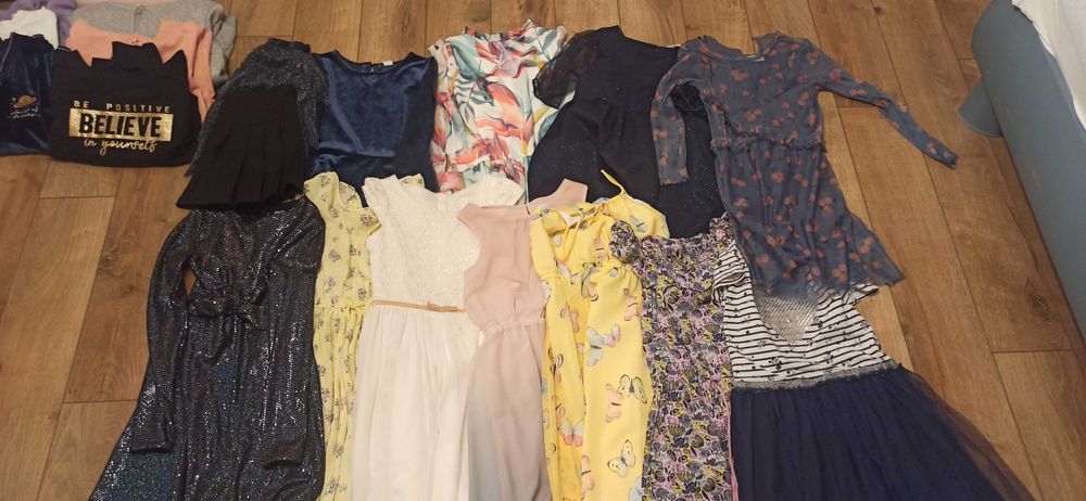 Rezerwacja do 18.11-Paczka ubranek rozm 140/146- sztuk 91