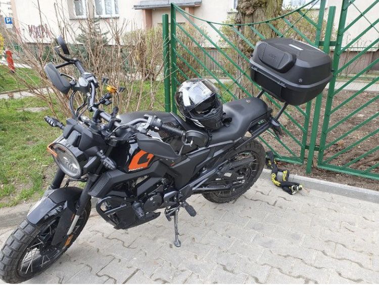 Motocykl Zontes 125 CM ZT125-GK.