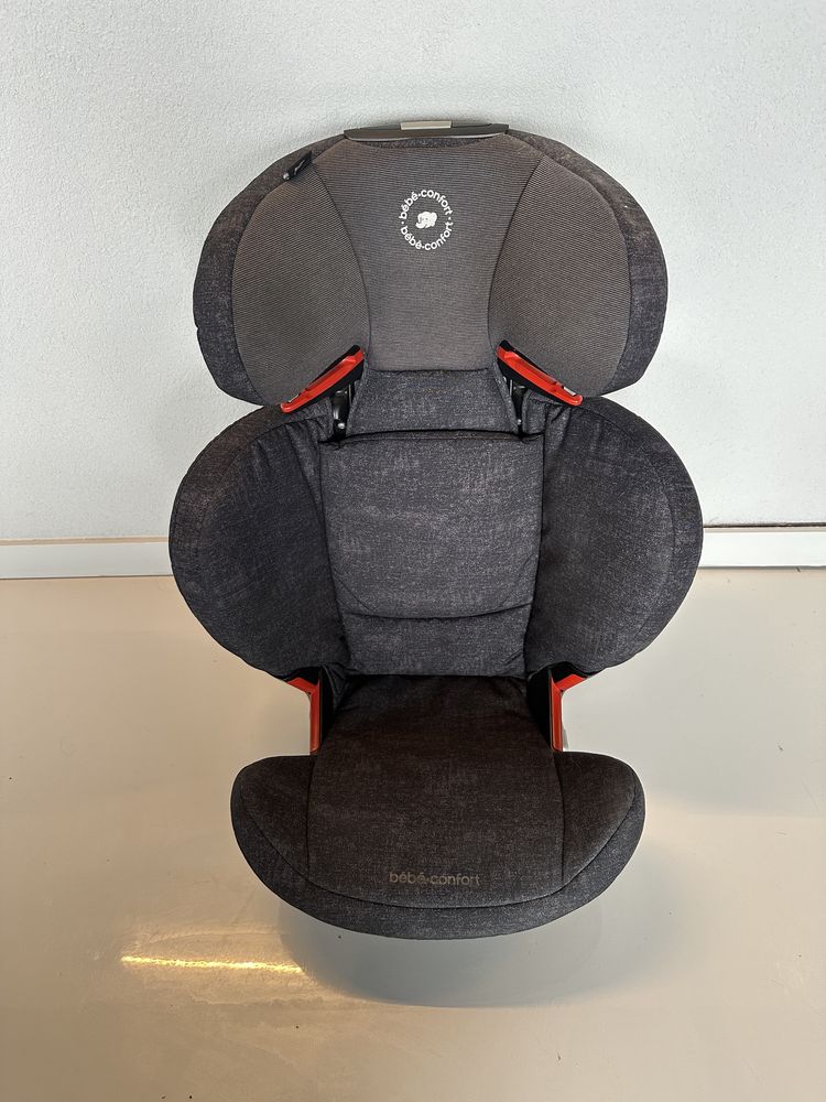 Cadeira de criança c/ isofix.