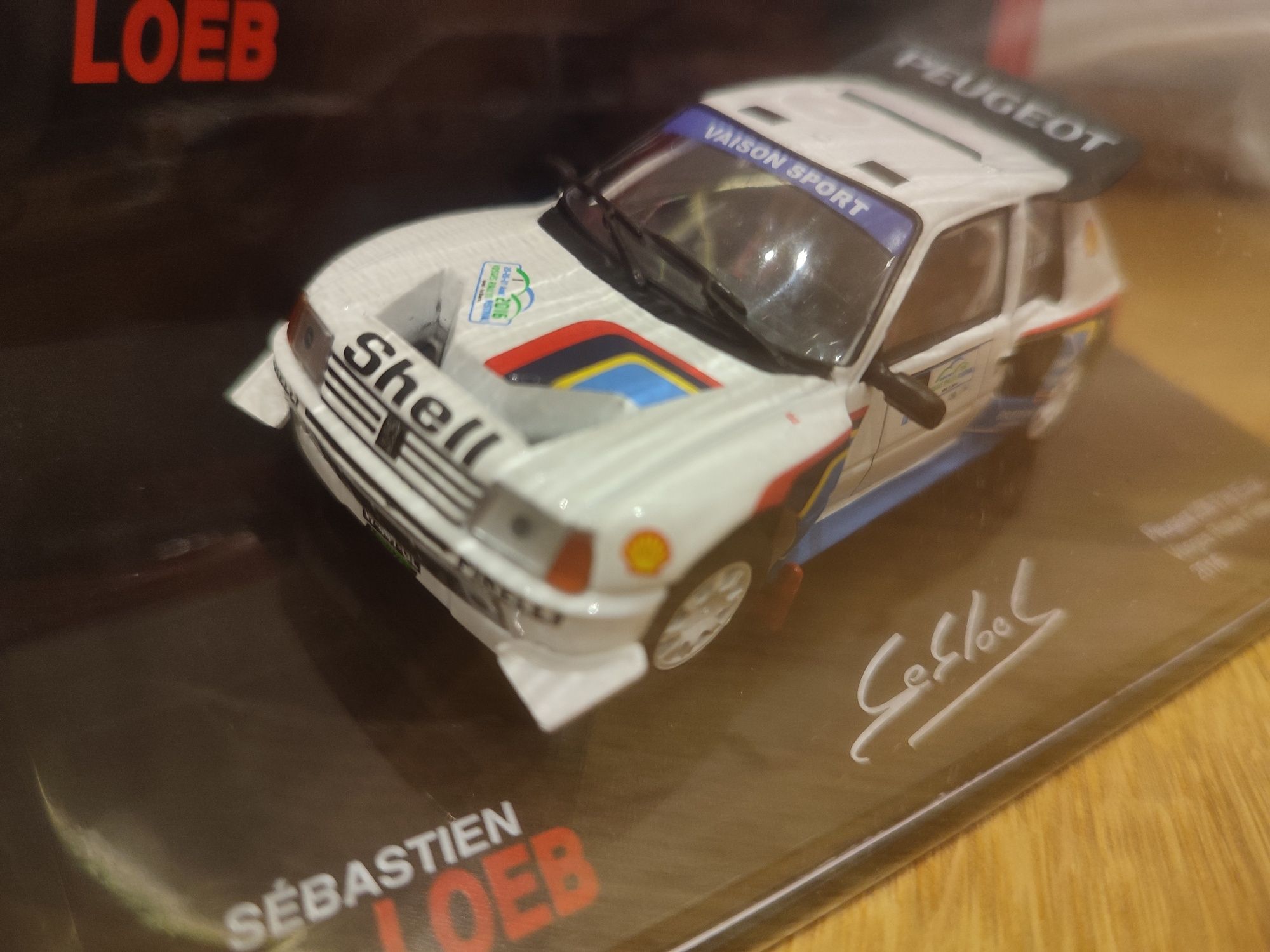 Model rajdowy Peugeot 205 Evo2 1:43.