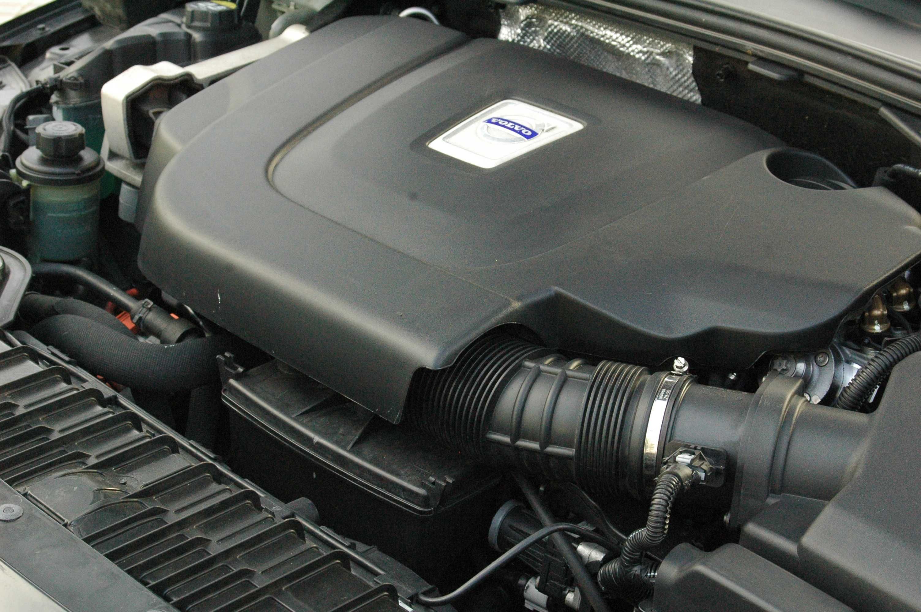 Volvo V60 D6 Plug-in Hybrid (IVA Dedutível)