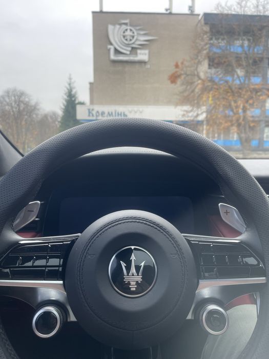 Maserati Grecale Modena 2023 рік