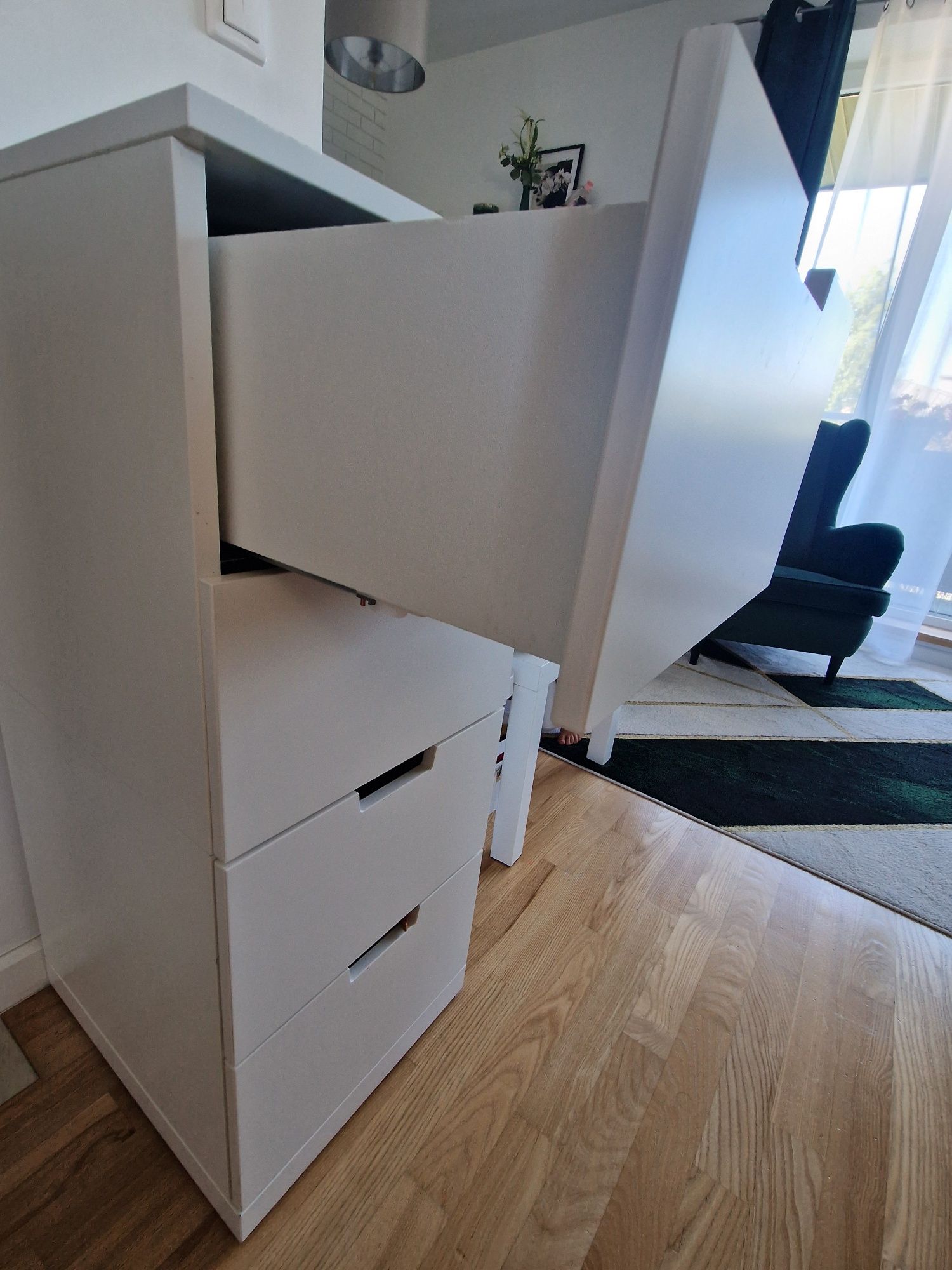 Komoda biała 4 szuflady 40x99 cm