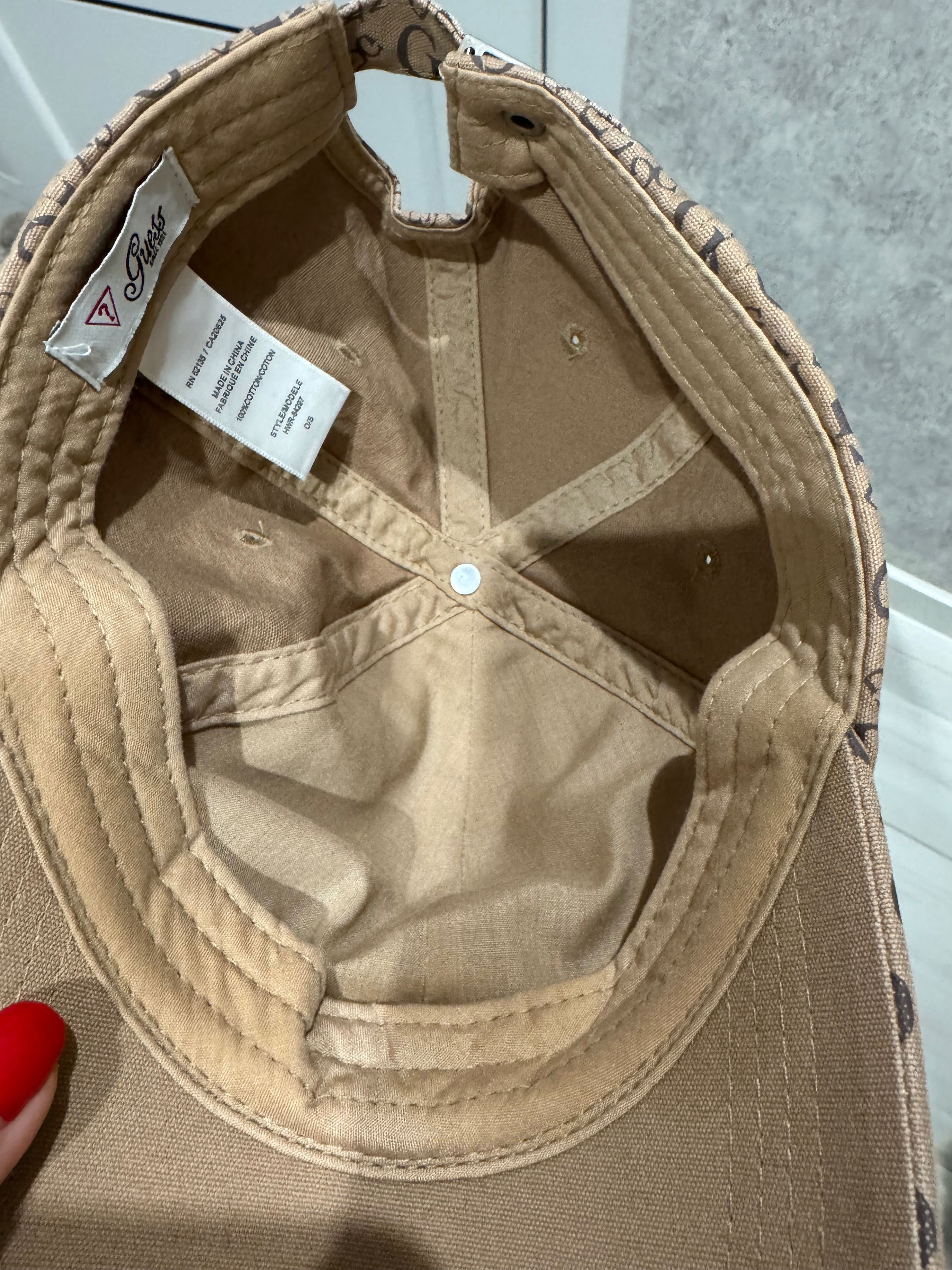 Кепка Guess оригінал ! Стан хороший !