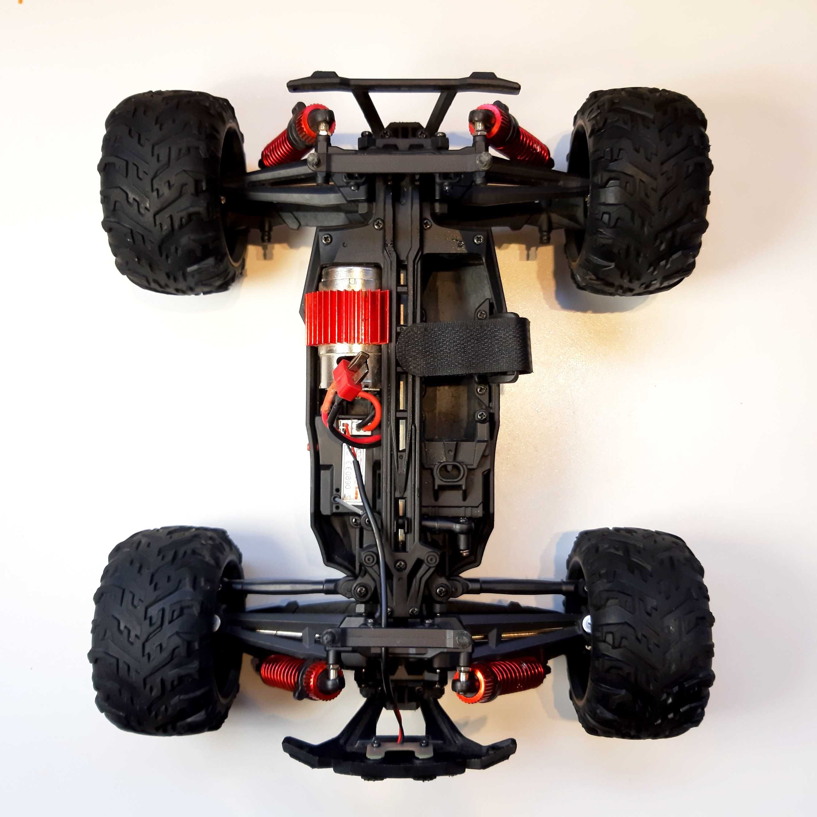 Carro RC  Yoncher YC200  1/16  80€
