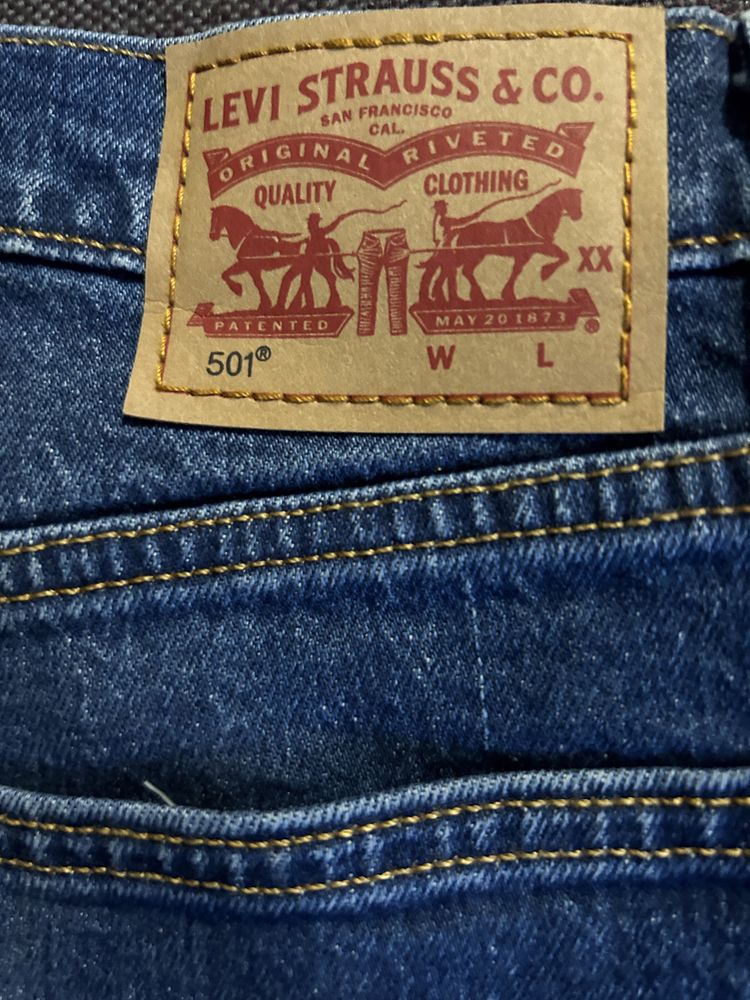 Продам джинсы levi Strauss 501