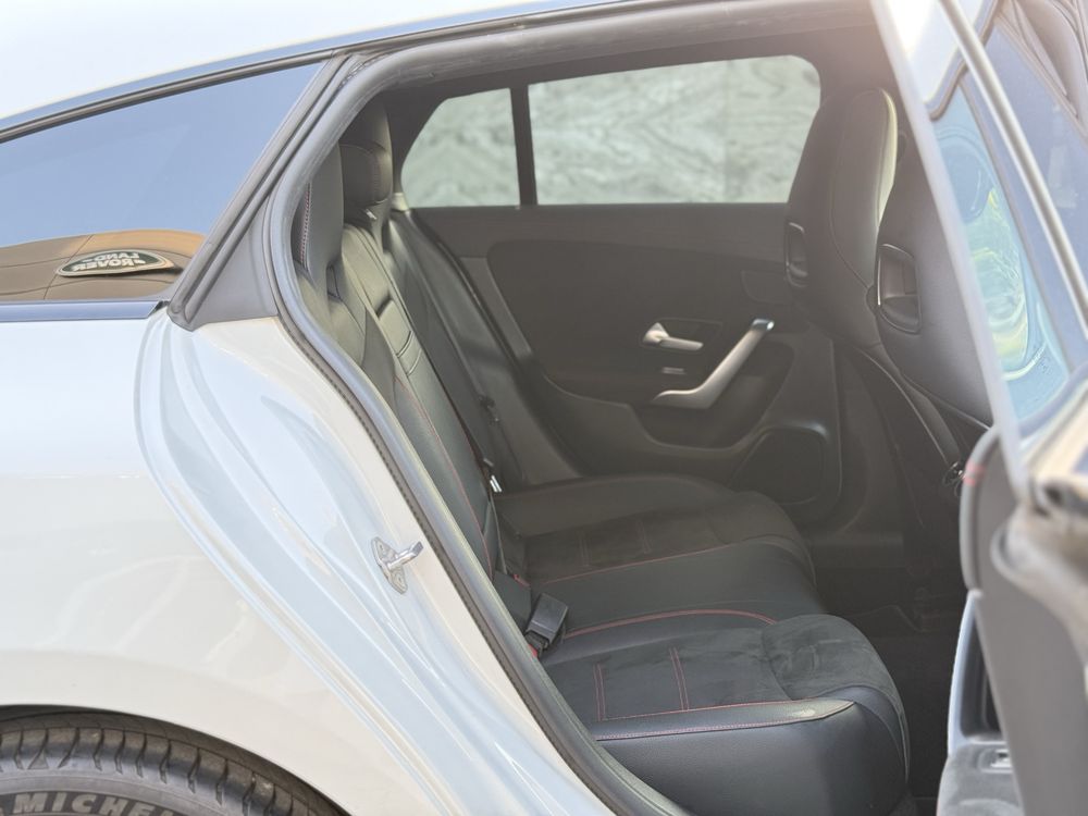 Mercedes Benz CLA 200 d 8G-DCT AMG Line.