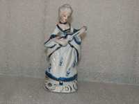 Figurka damy z mandoliną porcelana Stary Zdrój dz. Wałbrzych przed 45r
