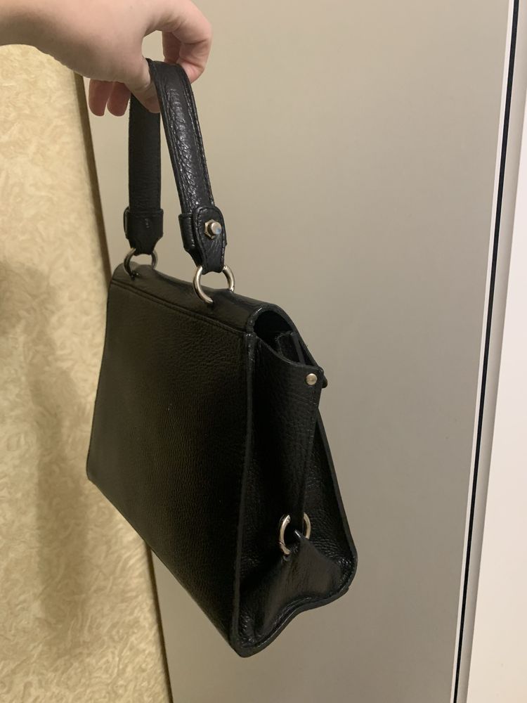 Чорна сумка