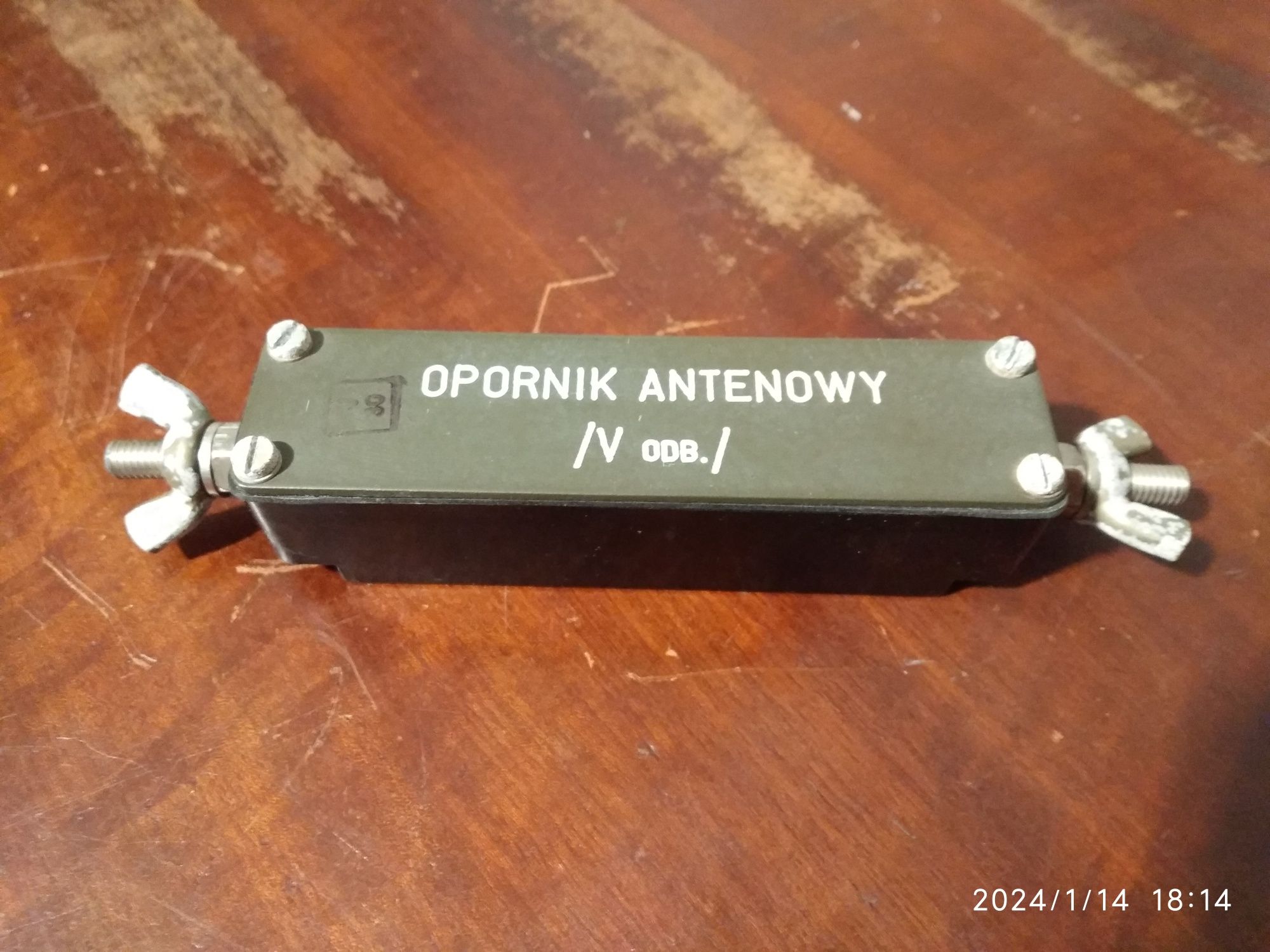 Opornik antenowy 390 ohm