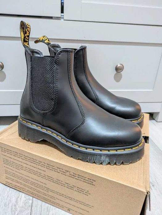 Dr.Martens_2976 $mooth Leather Chelsea Roz.38