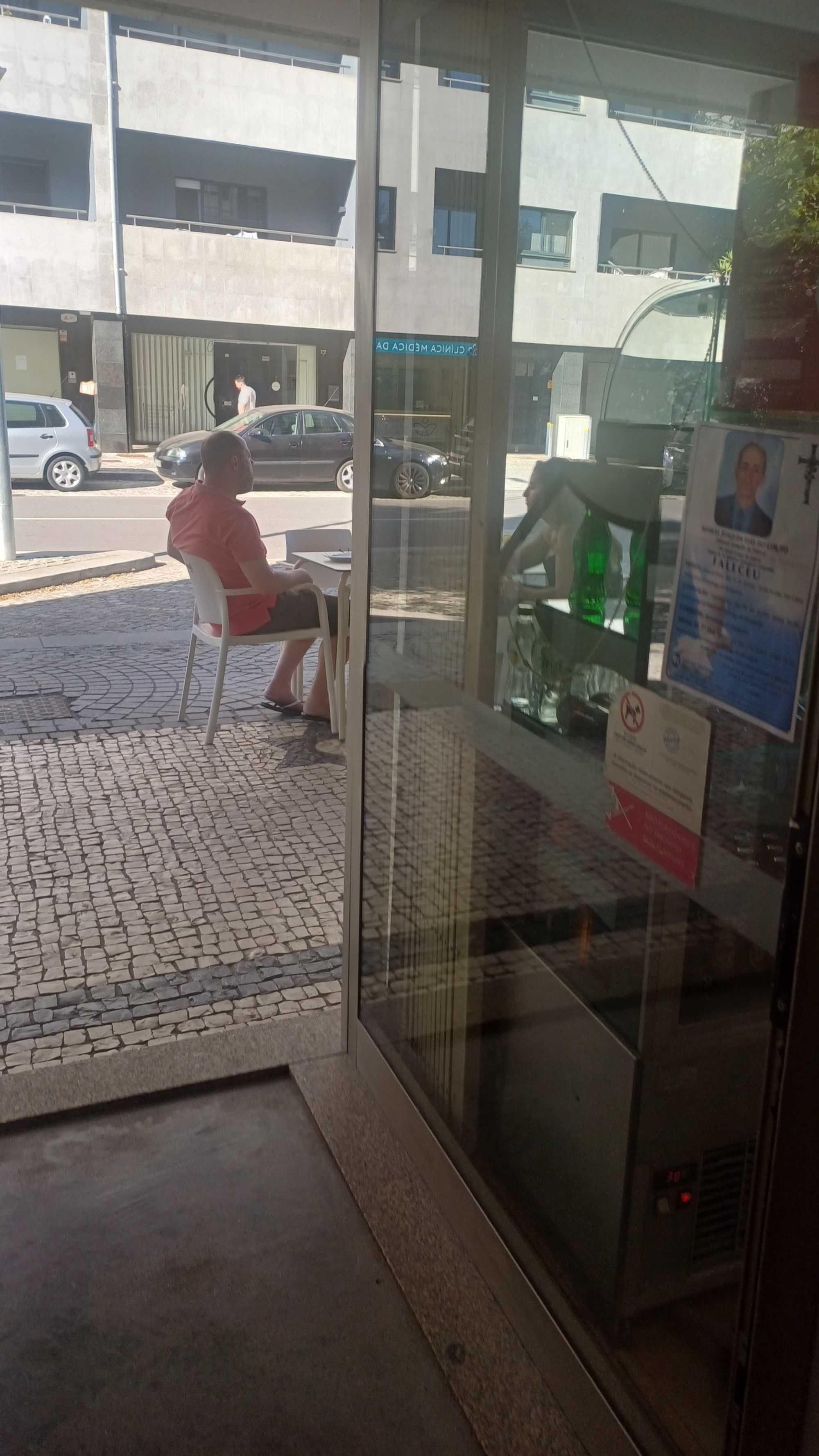 Cafe em trofa com baixa de preço