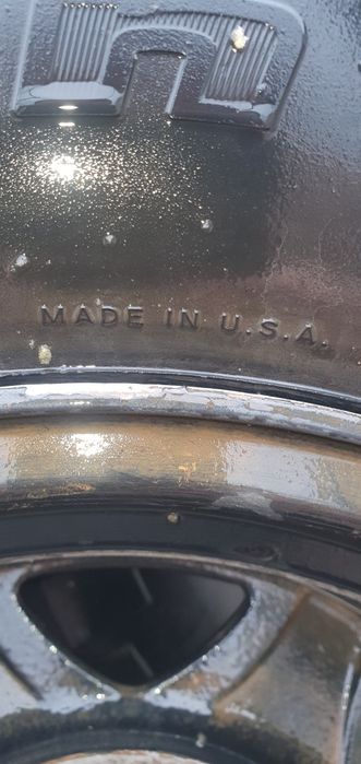 Продам шини з дисками 5х139.7 р15