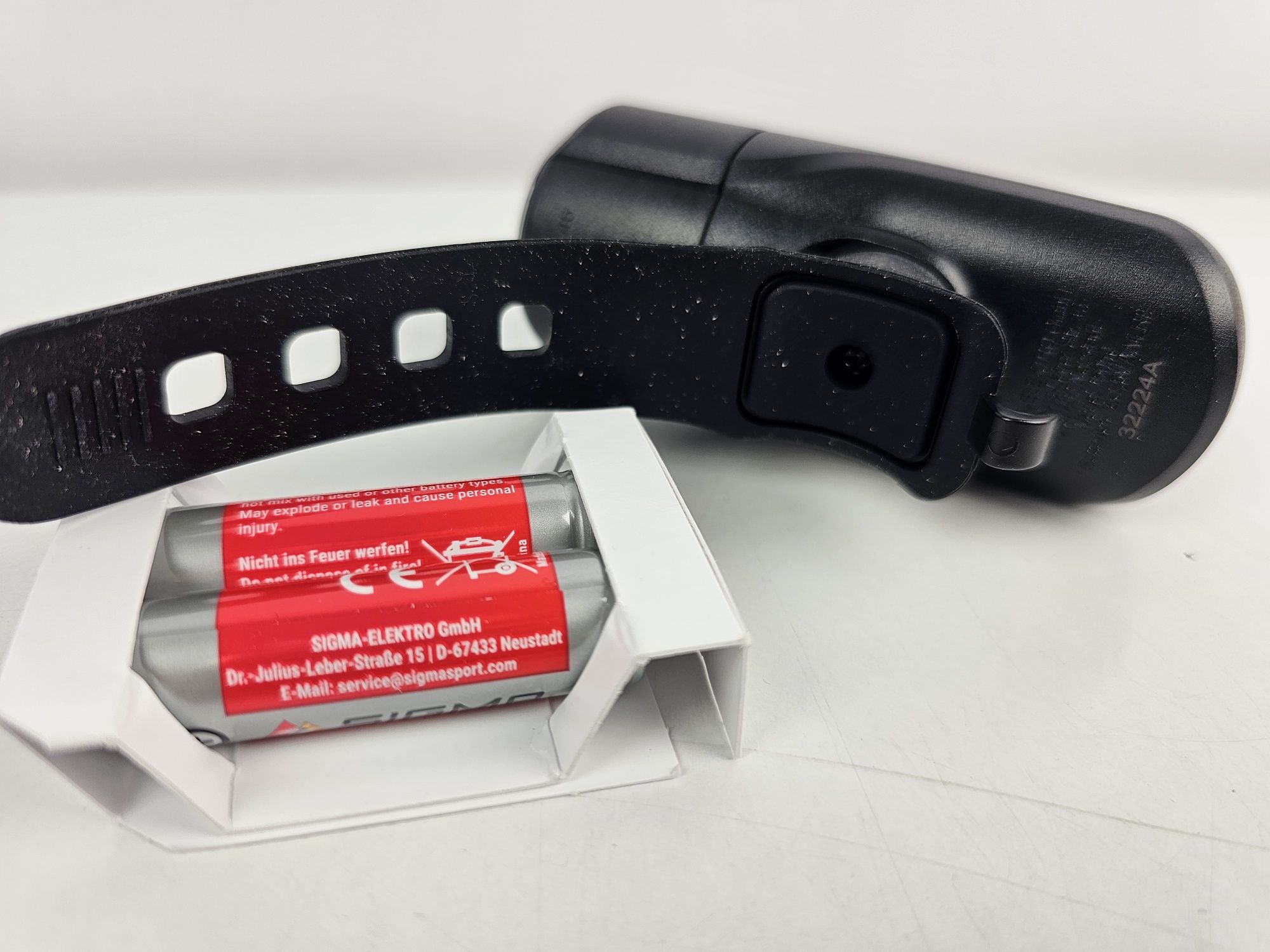 Sigma aura 30 Lampka rowerowa Przednia 30 lux 2 tryby świecenia