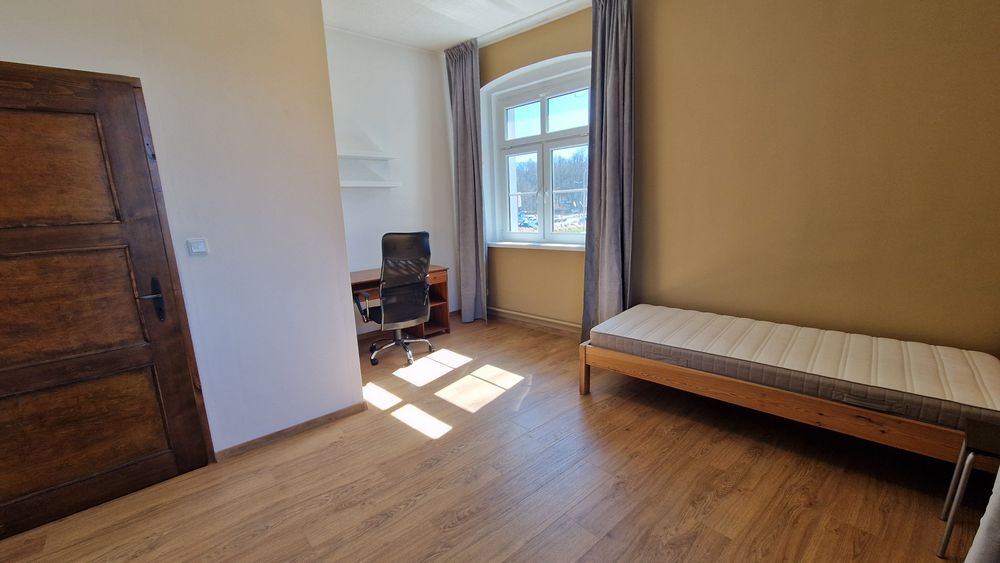 Duży pokój jednoosobowy wolności/tkacka