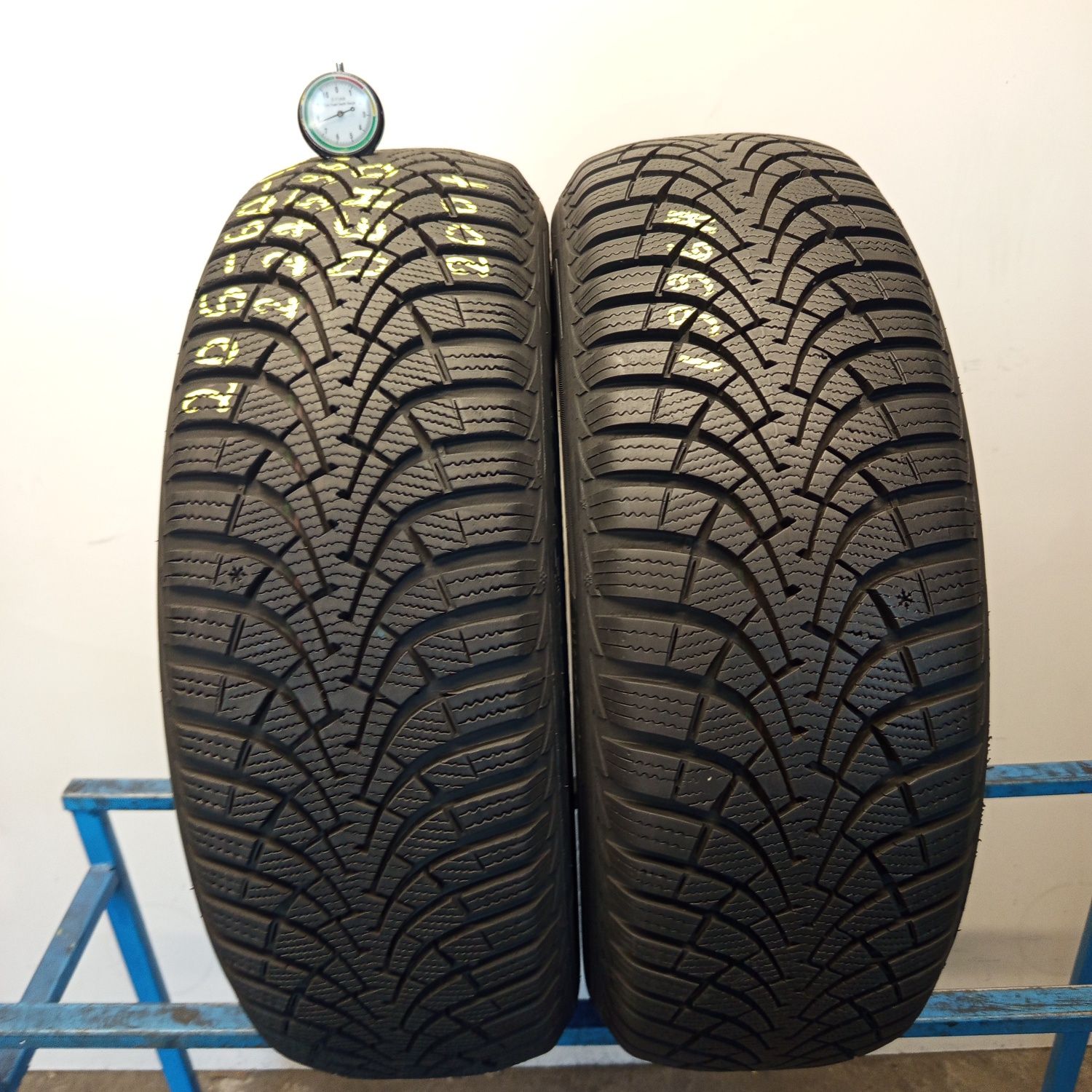 205/60R16 Goodyear Ultra Grip 9+
