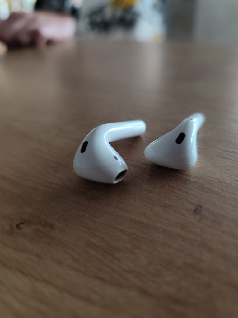 AirPods 2 покоління