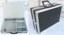 Walizka Etui Case Organizer 46,7x36x18,5cm uchwyt przegrody klamry