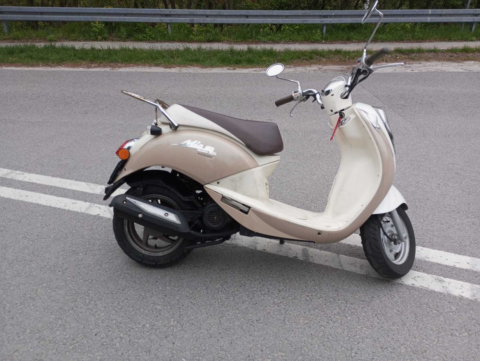 Skuter RETRO 50CM 4T czterosuwowy rozrusznik typu Vespa Lambretta 2009