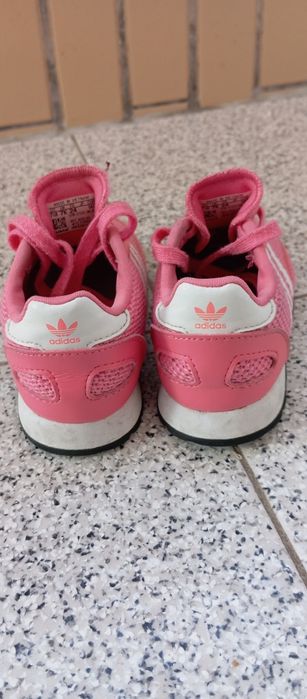 Sapatilhas adidas de menina rosa 24