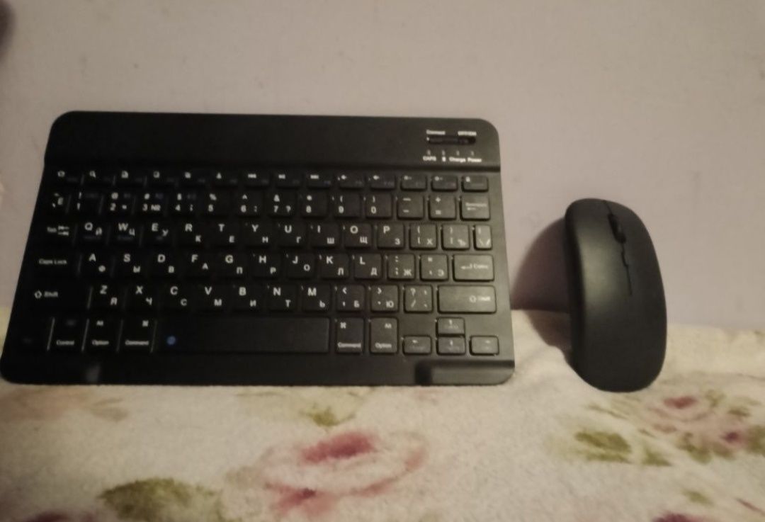 Bluetooth клавіатура для планшета