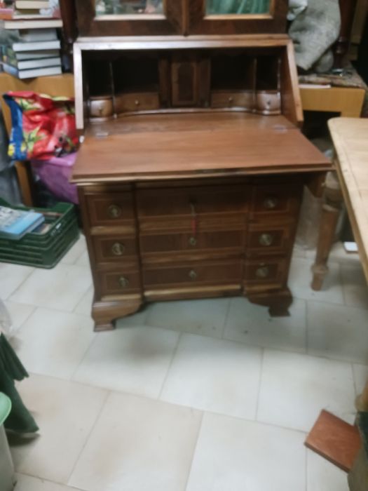 Papeleira com alçado